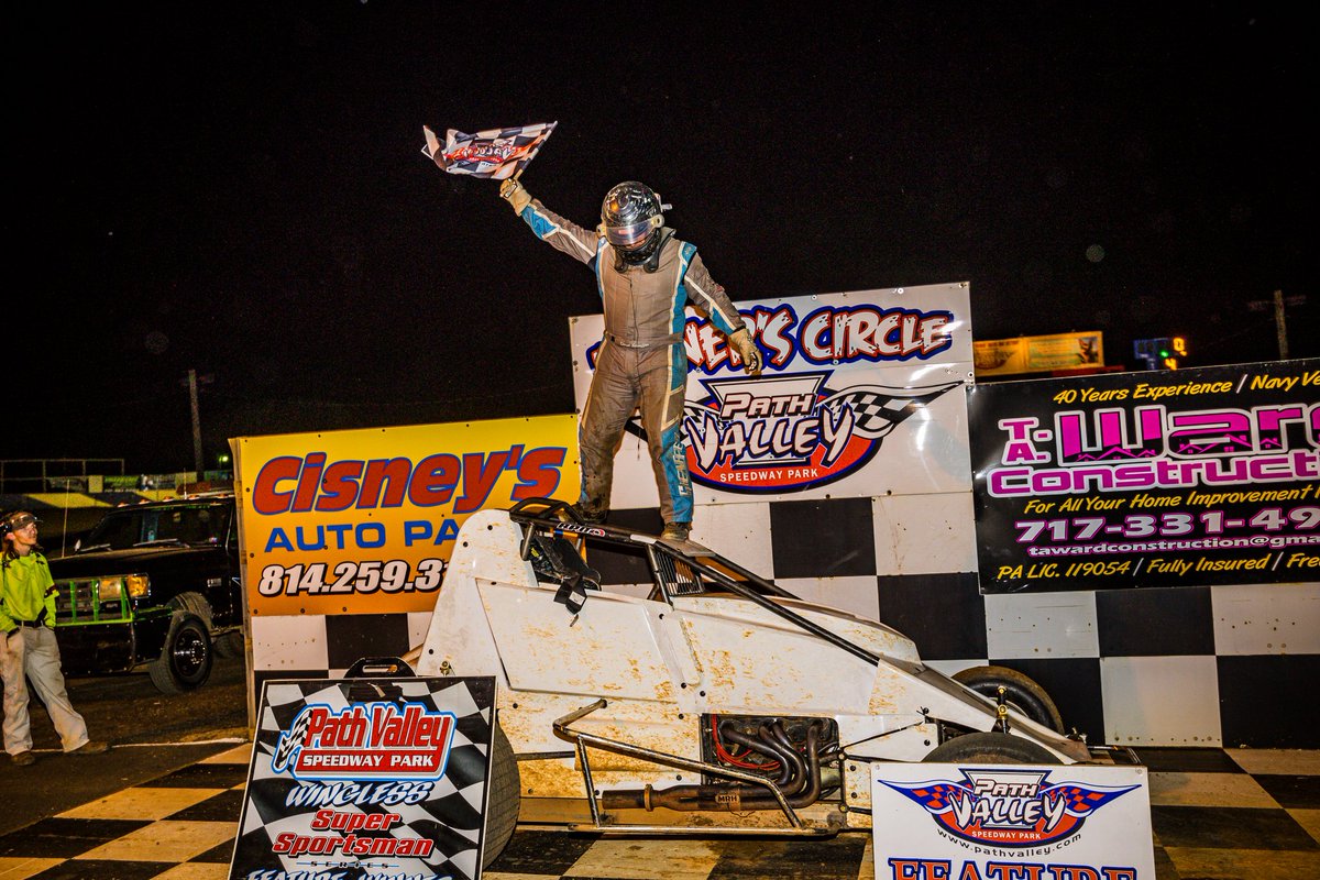 dr_sheaffer_4's tweet photo. @RPMChassis 🤝 @BUTLERBuilt 
First night out was a good one🏁 https://t.co/5UV3ZBQaDP