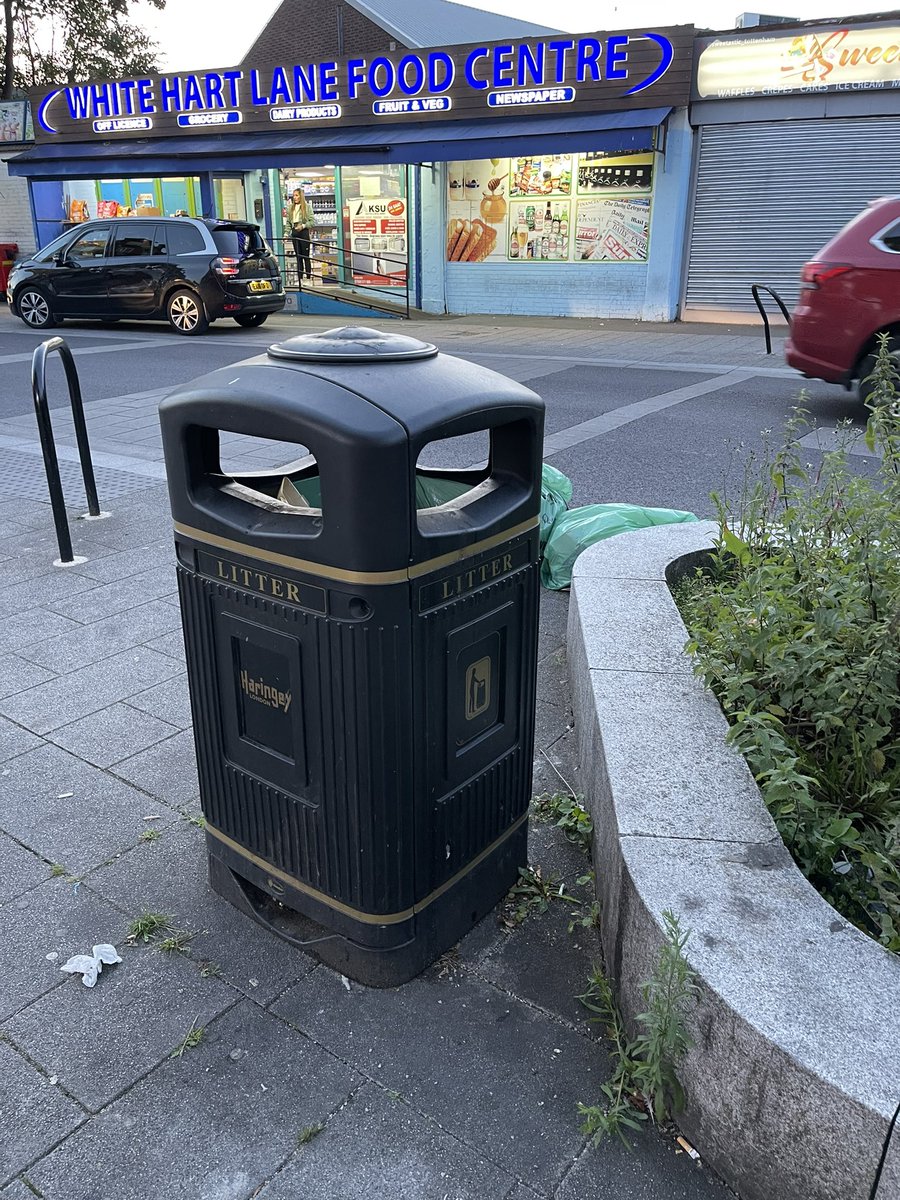 InOurHO's tweet image. Caught a glimpse of Mason Mount on my way out of the stadium #coys