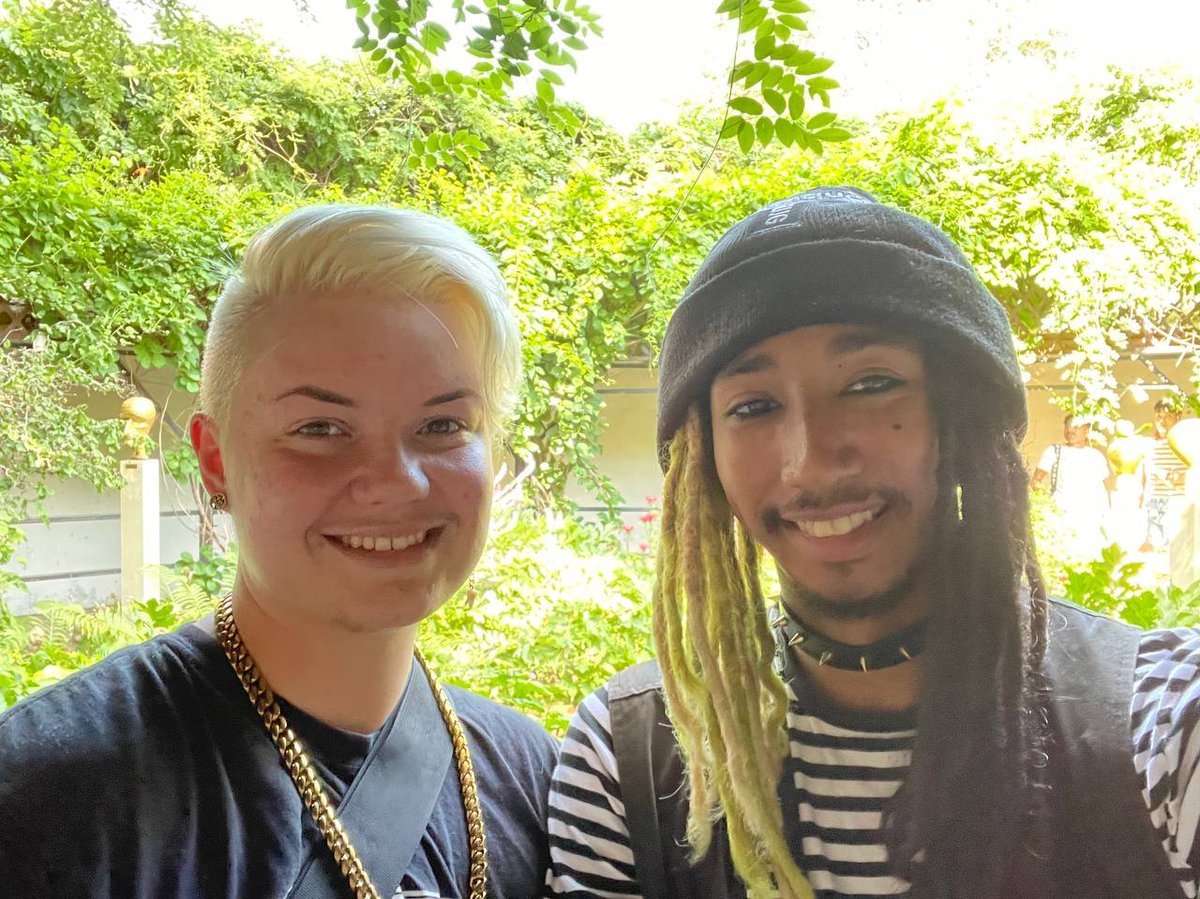 FoxRayne13's tweet photo. Here's to my partner, amazing friends, and to new beginnings 🙏🔥 love you guys https://t.co/RijxXbPfCC