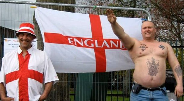 zingerfinger's tweet photo. @trixieharte @stone3Clare @amandajplatell You seem to be bothered by how people dress, so I guess that you want them to all wear proper Brexit Brit outfits: https://t.co/26cNKMyUMz
