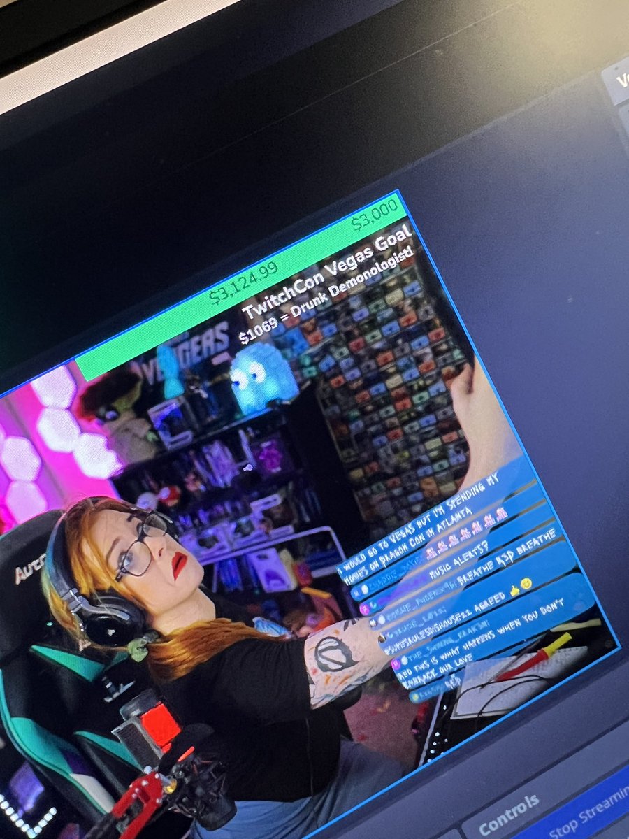 R3DxVelvet's tweet photo. 😳😳😳 TWITCHCON VEGAS BABY!!! 🥳🥳🥳 https://t.co/eCLqKIxjbg