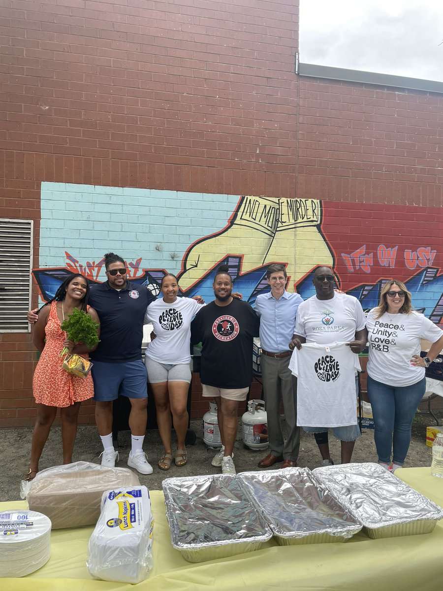 It was a fun time at the Davey Lopes Cookout! Thank you to the Providence Recreation Department for orchestrating such a wonderful event. Our commitment to our families and children remains stronger than ever. Together, we strengthen our community!