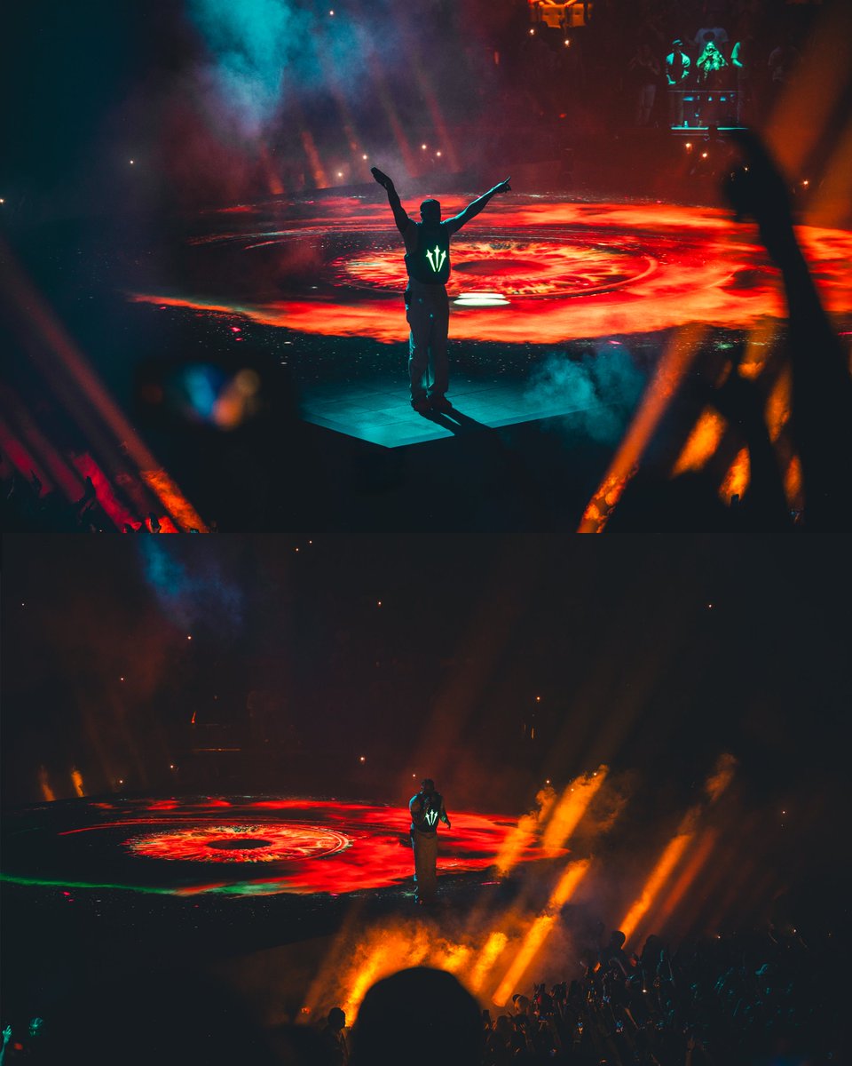 dfishswish's tweet photo. A few moments from @Drake night one at the Chase Center.

Shot by me https://t.co/NLC006WfxG