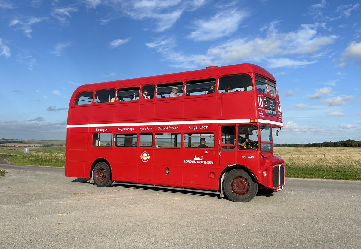 Switching trains for buses today, trundling around the Salisbury Plain and the Lost Village of Imber on RML2699 🚌 Massive thanks to <a href="/14DomRyan/">Dominic Ryan</a> for bringing me along to such an incredible day! #twitterguard #imberbus