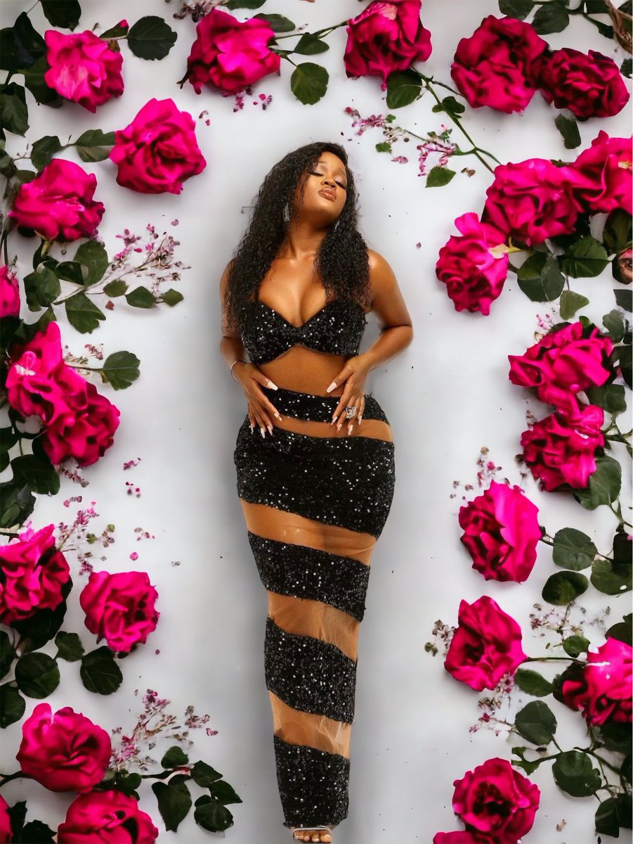 AmbroseArinze2's tweet photo. Do you like Ceec?
Remember you all asked for content
and so far she has been giving us highlights back to back
#Bbnaija #BBNaijaAllStars #ceec #ceecspartan #ceec @Official_CeeC
Retweet if you like Ceec and comment why you love her https://t.co/1L6hkDNvM7