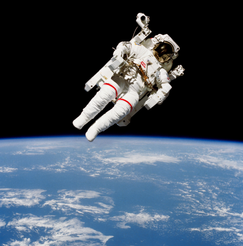 ilcdoverastro's tweet photo. Join us as we celebrate #NationalAviationDay and honor the remarkable story of human flight. From the historic #Apollo missions to working on innovations for #LowEarthOrbit and beyond, #ILCDover remains dedicated to pioneering aerospace technology: https://t.co/clQcSsTG6i https://t.co/c975mDlzQp