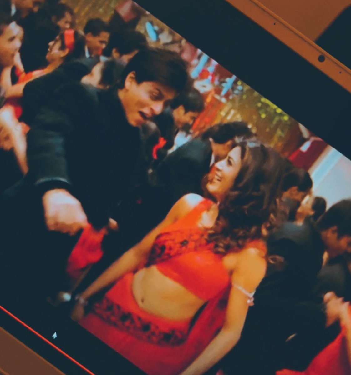nidhisingh_30's tweet photo. Idk but this movie is bwood goldddd ๐ญ๐ญ๐ญ๐ซถ๐ป๐ซถ๐ป๐ซถ๐ป๐ซถ๐ป
#mainhoona https://t.co/GnBrsHLbML