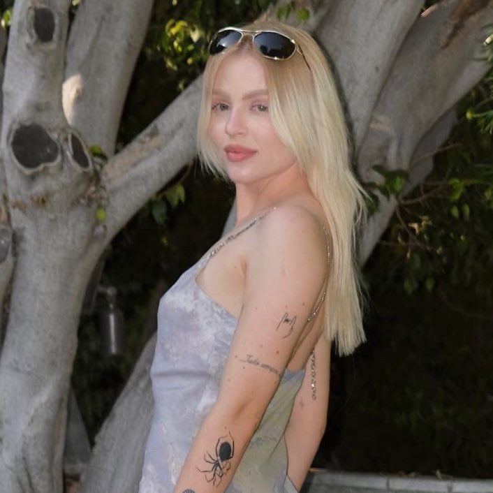 SONZER SEGUE SONZER 🔥

• siga todos que FAV/RT esse tweet!
• comente “ 🔥 ou sdv” e siga todos que curtirem seu comentário!

⇝ RT no follow trick para alcançar mais sonzers 

⇝ SIGA O PROJETO E ATIVE AS NOTIFICAÇÕES!