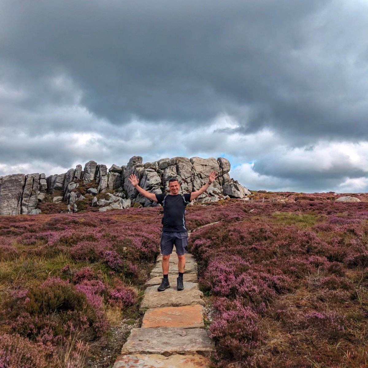 helen_varey's tweet photo. Last time I was up here I was carried down in a silver bag singing 'Brown girl in the ring'
Did up and down on my legs today!
#simonsseat #WeekendVibes #beautifulviews https://t.co/iSSF8owJFz