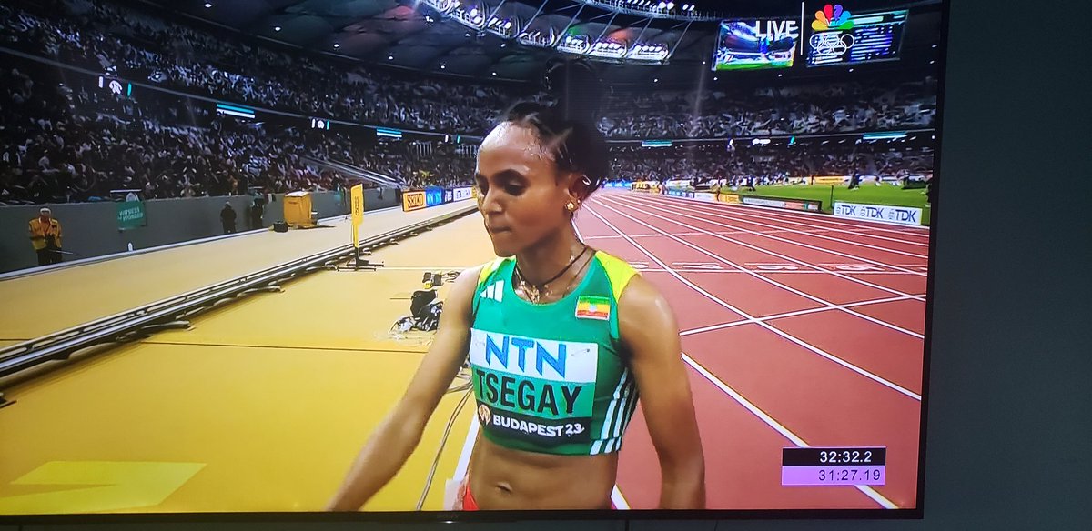 Tsegay wins the 10 000 meters in Budapest 👏🏾👏🏾👏🏾👏🏾👏🏾👏🏾🏆