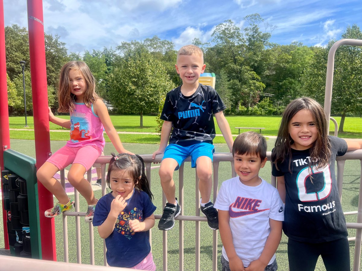 AISPrincipal's tweet photo. We had an amazing time making new friends today! #KindergartenReady #AISPride @SuperDanburyk12 @Danburyk12 https://t.co/VMPmluLESP