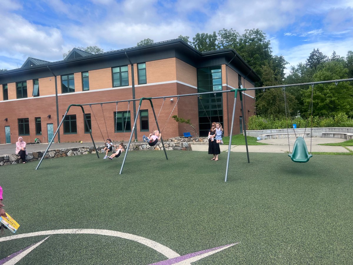 Merle Jackson (@aisprincipal) on Twitter photo We had an amazing time making new friends today! #KindergartenReady #AISPride <a href="/SuperDanburyk12/">DanburyPublicSchools</a> <a href="/Danburyk12/">DanburyPublicSchools</a> We had an amazing time making new friends today! #KindergartenReady #AISPride <a href="/SuperDanburyk12/">DanburyPublicSchools</a> <a href="/Danburyk12/">DanburyPublicSchools</a>