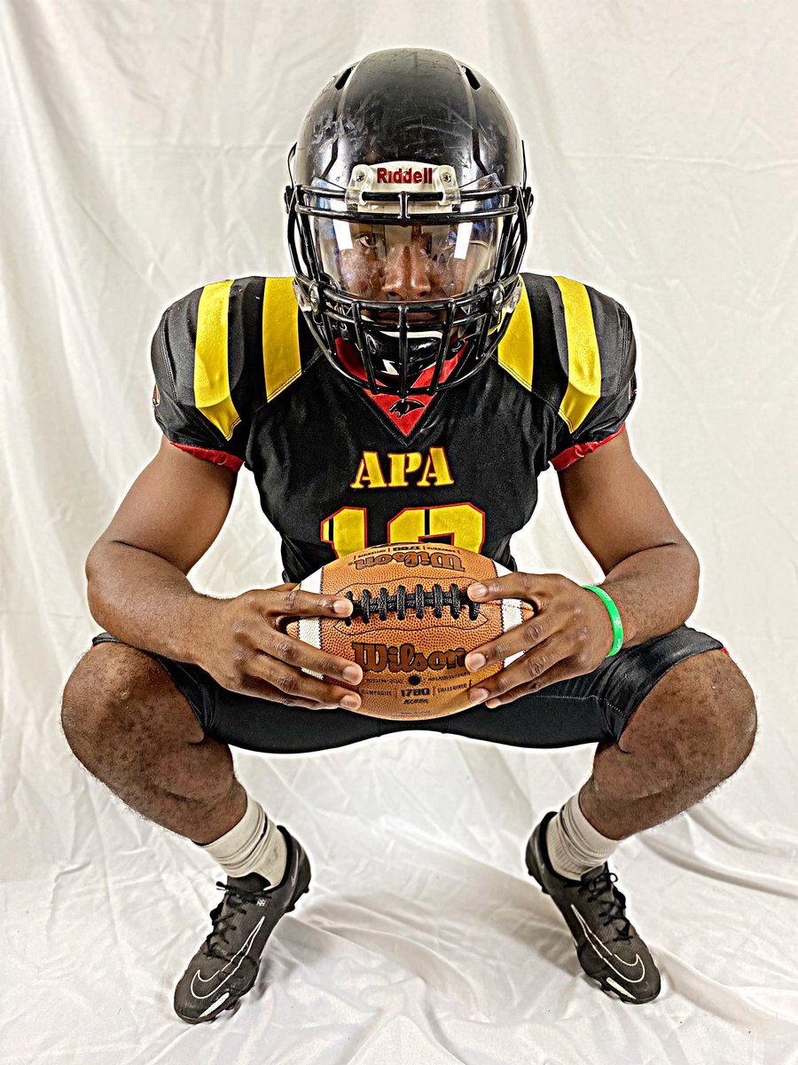 2023 Team Captains having a little fun at photoshoot today‼️ #StarvingNotHungry🔴🐾🟡 #FullBenefit🔒