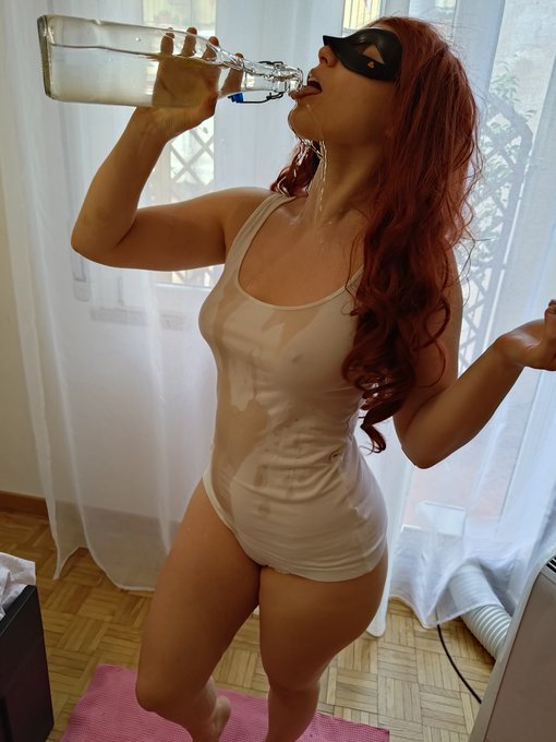 #magliettabagnata  per voi ❤❤❤❤❤ https://t.co/38kSjHW1z8<a href="/tag/magliettabagnata"class="tags">#magliettabagnata</a>