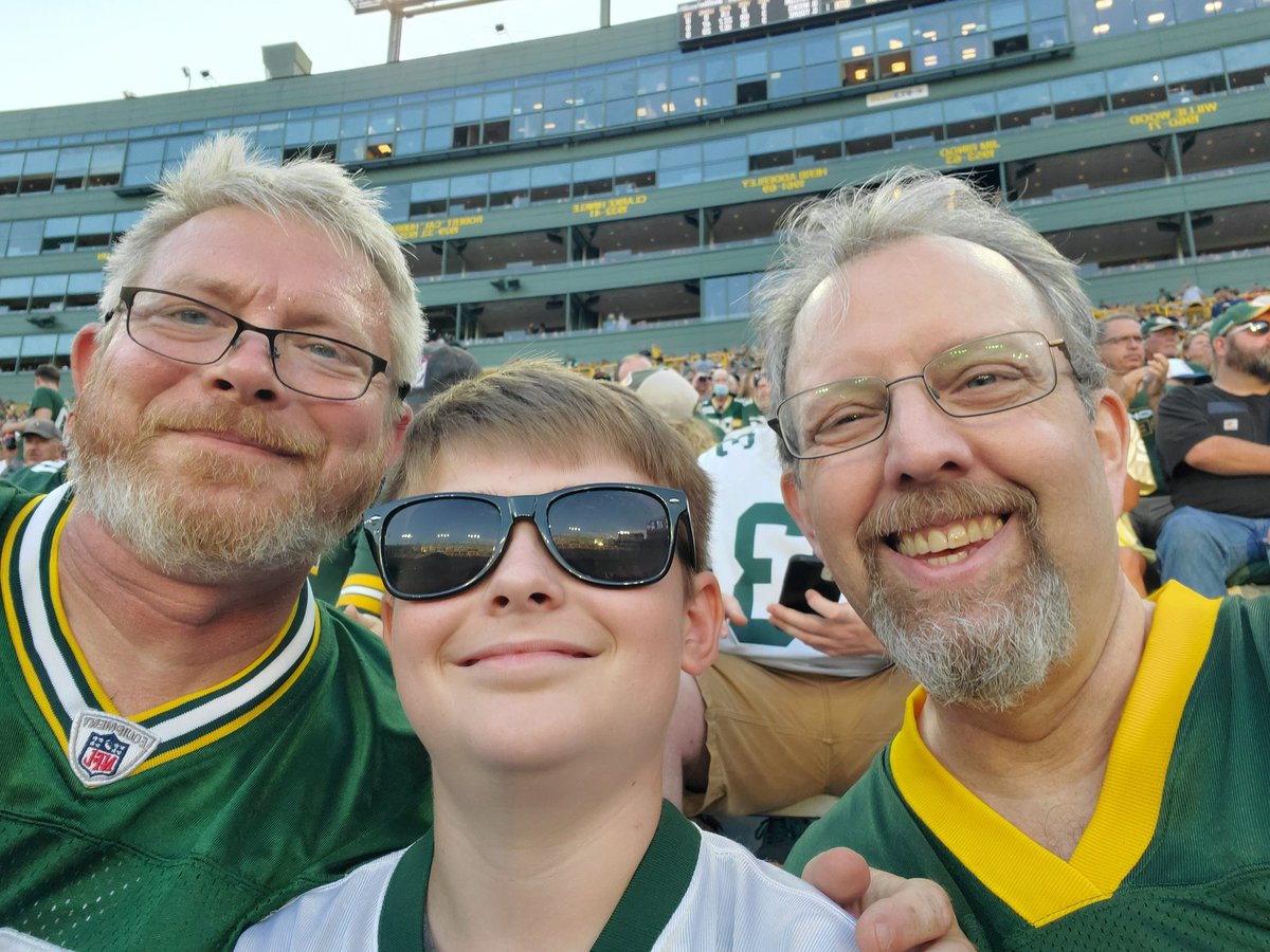 #getloudlambeau