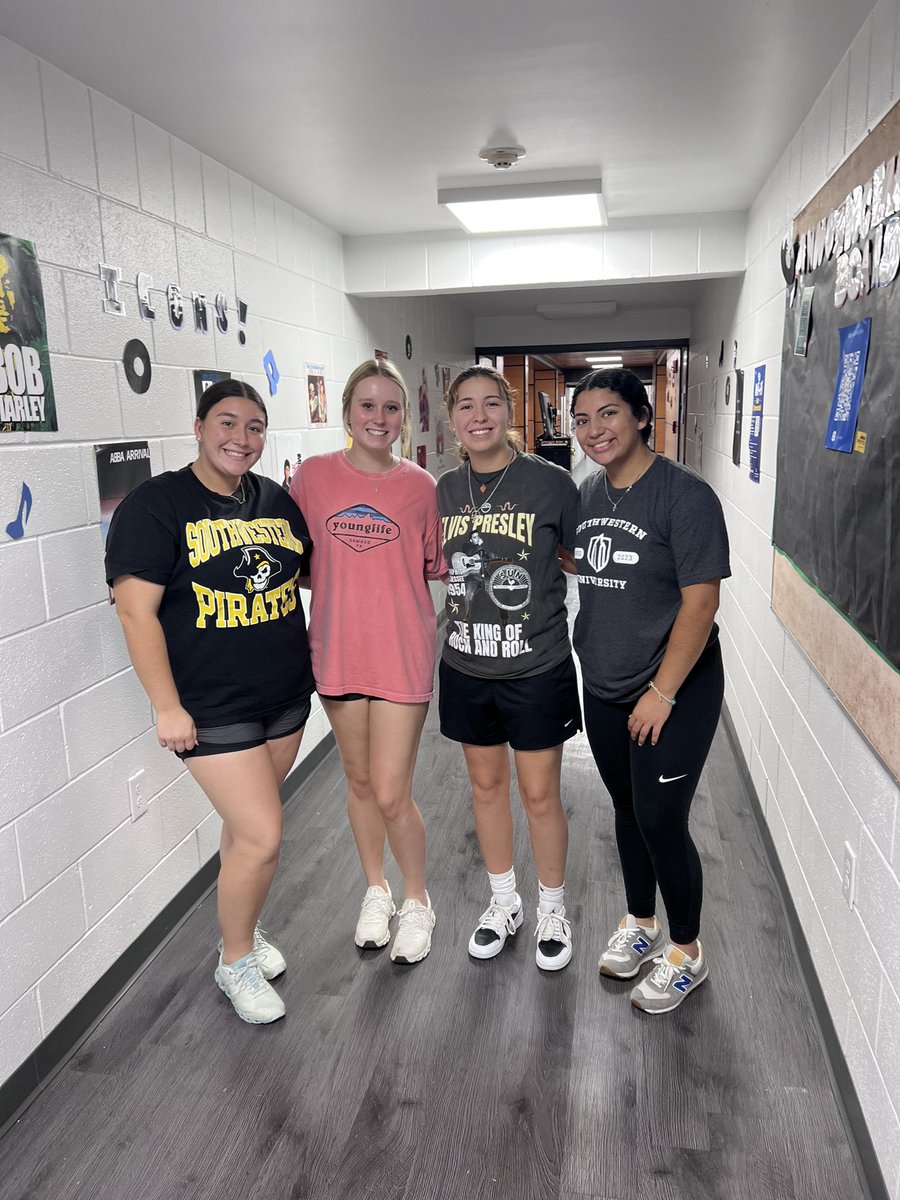 SUPiratesSB's tweet photo. New Pirates have officially moved in!! #GoPirates 🏴‍☠️ https://t.co/oTHVSID3FI