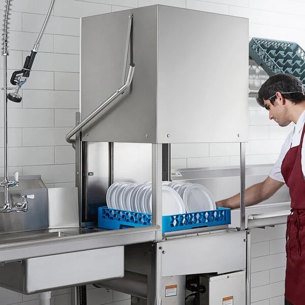 Papapishu's tweet photo. If I had infinite money/space in my house I would get one of those restaurant dishwashers that take 60 seconds. I love those things so much. https://t.co/HaYI148uZB