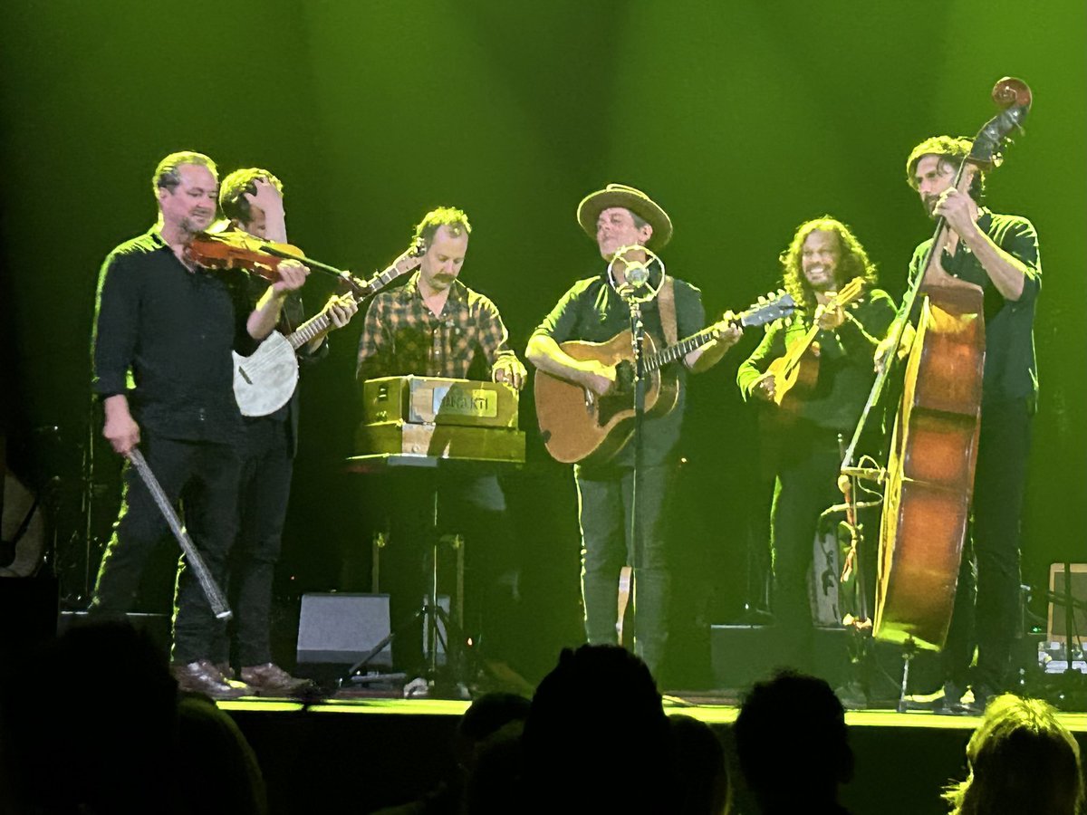 tazkitty's tweet photo. @GregoryAIsakov thanks for a lovely Friday evening, it was wonderful! congrats on Appaloosa Bones. https://t.co/NTJDZLmNIH