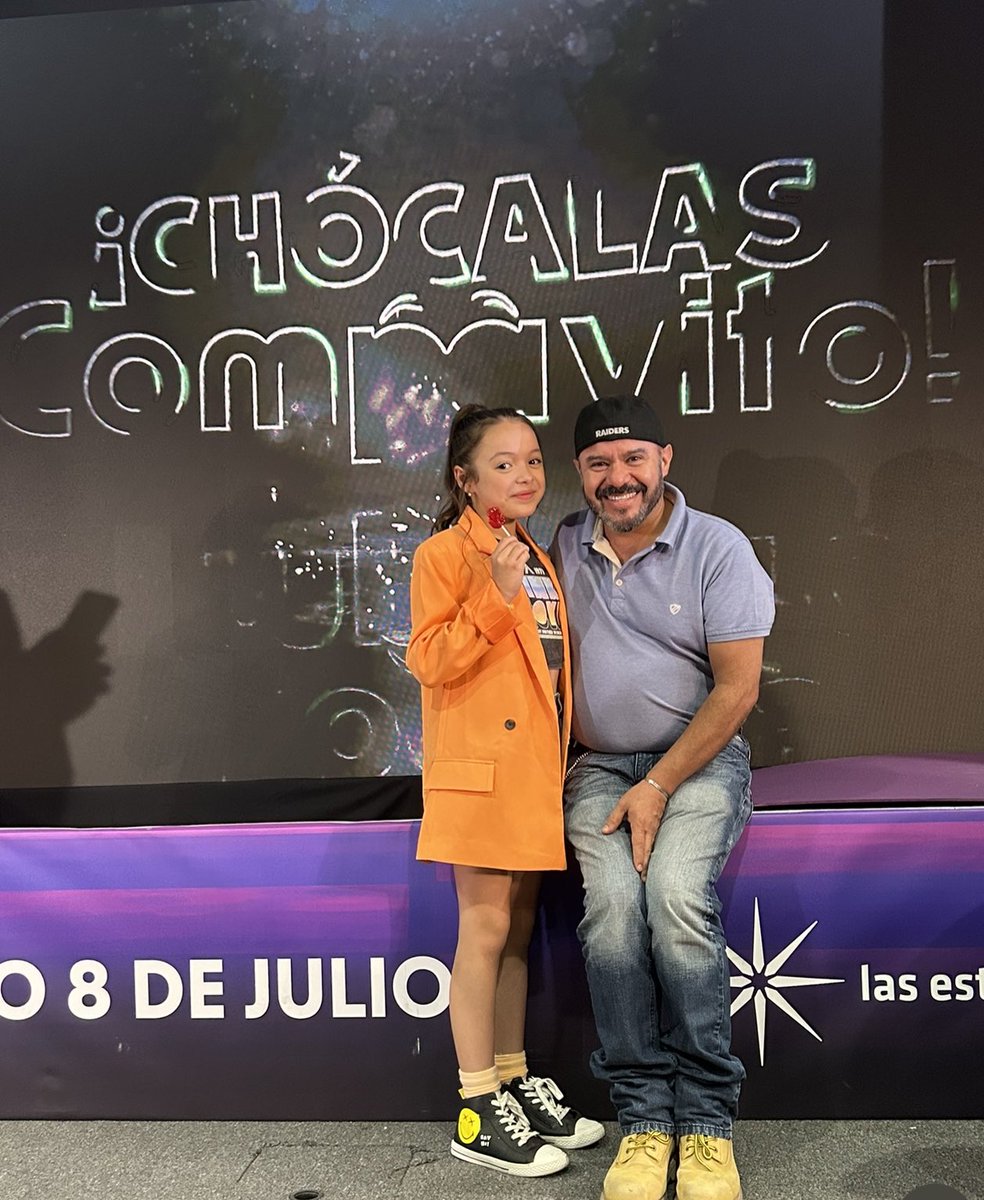 anapaudemoca's tweet photo. Hoy es sábado de #ChócalasCompayito  
Nos vemos a las 11 00 pm por @Canal_Estrellas 
@EDSONZUNIGA te quiero 🫶🏻.!!!! https://t.co/pUMeNvNl4W