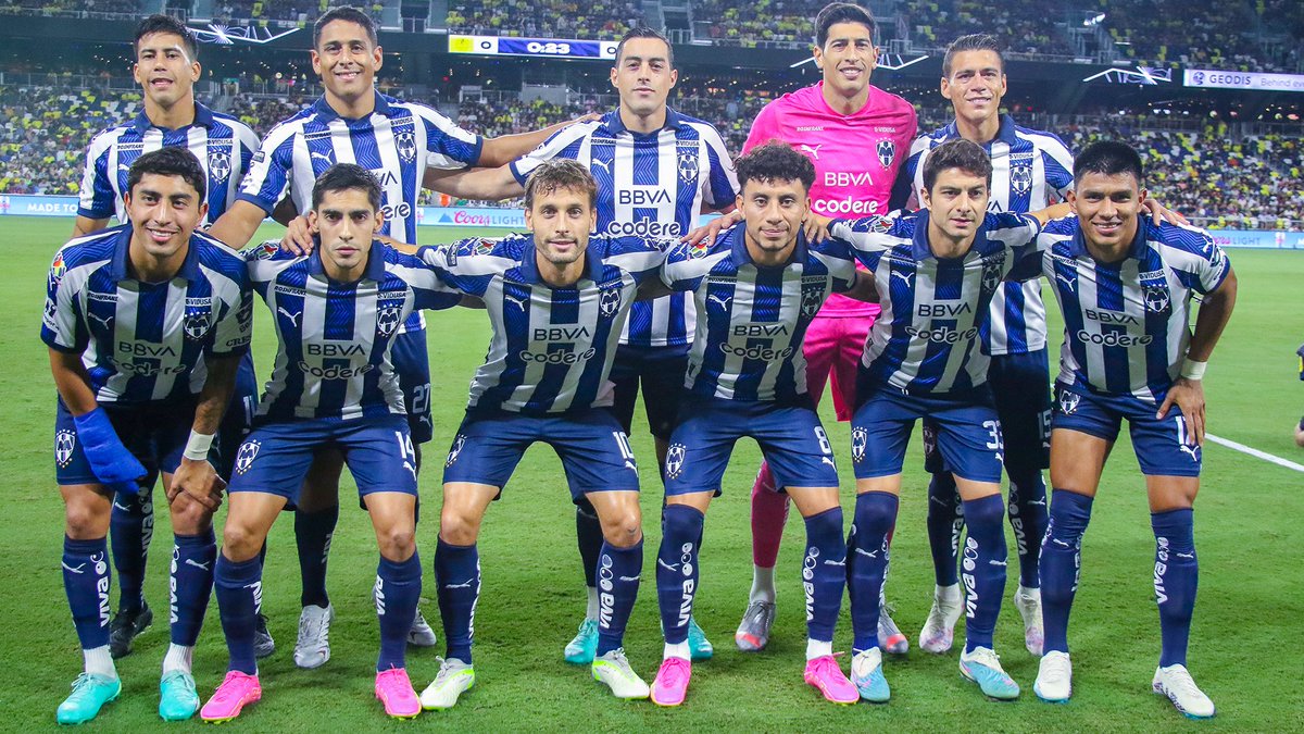 Muy orgulloso del equipo y la afición que estuvo con nosotros en todo momento. Estoy muy agradecido a todo el equipo y al club porque fueron días de locura y me han ayudado muchísimo. Un lujo pertenecer al @Rayados y tener estos compañeros y este 𝗘𝗤𝗨𝗜𝗣𝗔𝗭𝗢 !!! 🔵⚪️