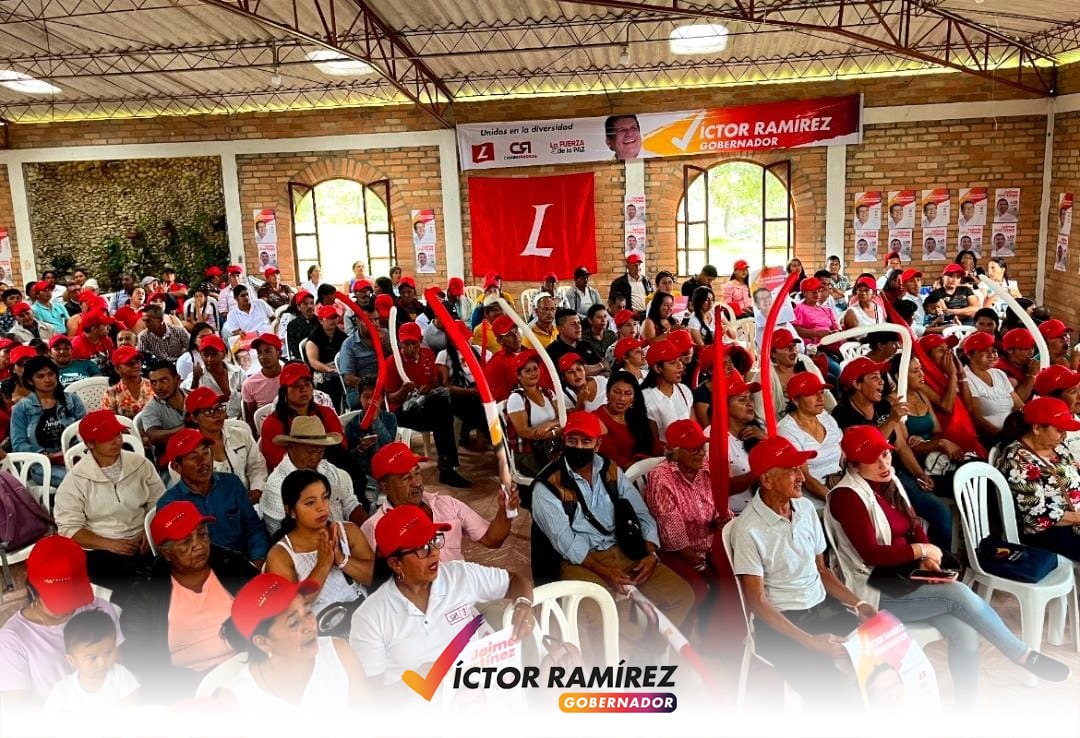 VictorLRamirez's tweet photo. La alegría y calidez de nuestros amigos en Sotará no se puede describir con palabras. Les comparto estas bellas postales que me dejaron tras nuestro encuentro.
#VictorGobernador #Cauca #Sotará #VictorRamirez https://t.co/UNcLz5NmFS