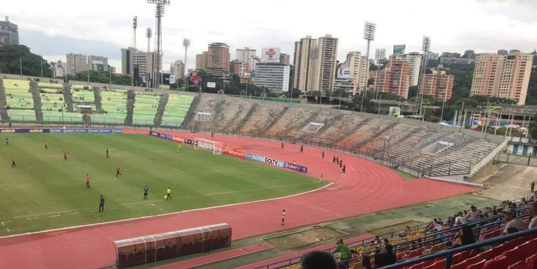 miguel71akd's tweet photo. @Haac121 @Samy_gdc jajajaja te estas reflejando cagaqueño estas buscando alguien que tenga menos fútbol que uds y no lo van a conseguir malandro HDP uds si tienen fútbol 🤣🤣🤣🤣🤣 https://t.co/FwBdvUVcSP