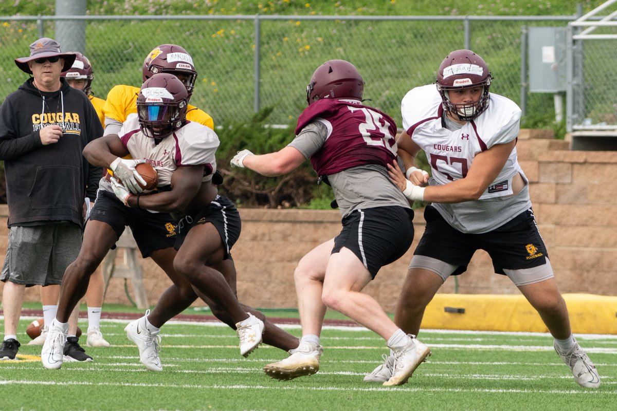 UMMFootball's tweet photo. Fall Camp pics 📸 

#TEAM #RollCougs🐾 https://t.co/s3ITqFNaU9