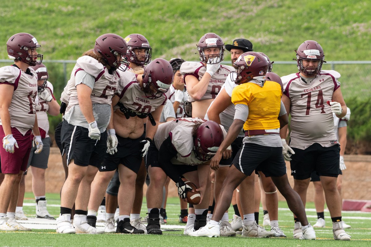UMMFootball's tweet photo. Fall Camp pics 📸 

#TEAM #RollCougs🐾 https://t.co/s3ITqFNaU9