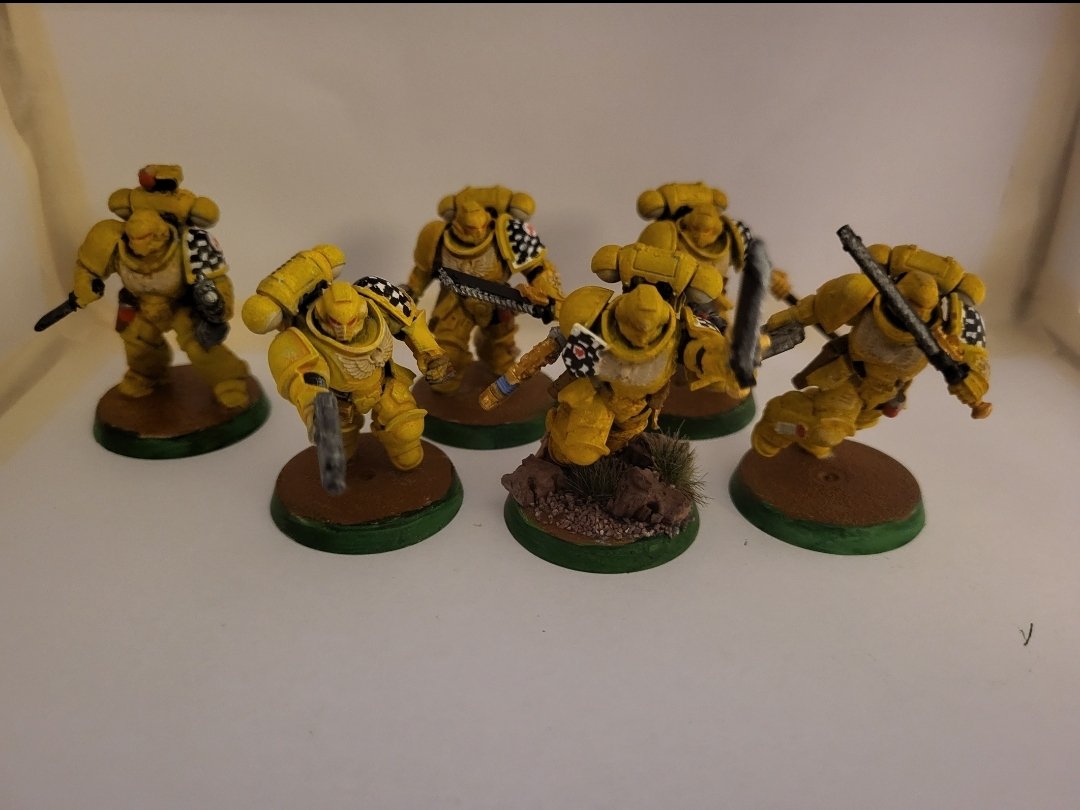 McMuffleDuff's tweet photo. @warhammer My Intercession Team composed of every Lamenter in M41 https://t.co/aTYxDLJjJF
