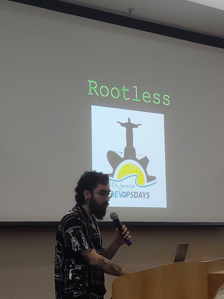 ovargasdaniel's tweet image. Agora tem @P0ssuidao ao vivo falando de container Rootless  no @devopsdayrio , QUE PALESTRA FODA !   #devopsdayrj2023
