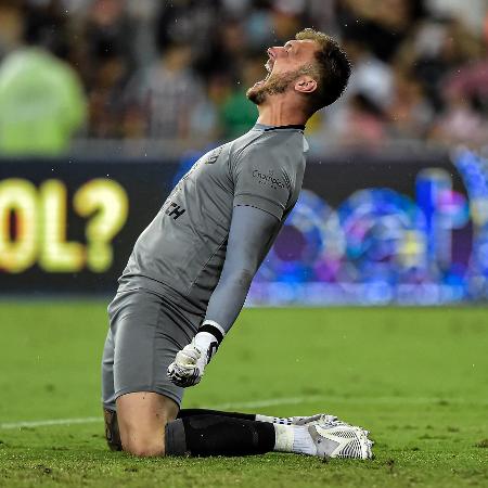 Pqp é o melhor goleiro do Brasil. É Lucas Perri!!