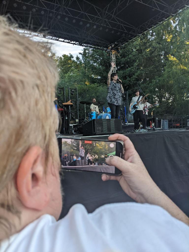CynthMusic's tweet photo. Concert Me: limits myself to recording only the banter and 3-5 songs because wants to be fully present and feels those around me silently judging my desire to constantly film. Later Me: these videos are so great, why didn’t you film more?? @teganandsara https://t.co/onjBfIvqU2