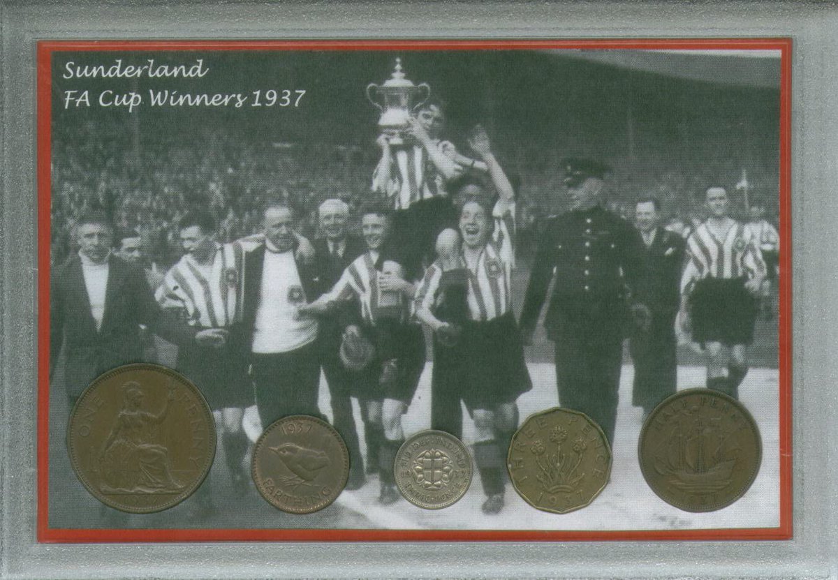 CoinGifts's tweet photo. Sunderland's 17 year-old Jobe Bellingham scored his first senior goals in a 2-1 Championship win over Rotherham this afternoon.

An Ideal Vintage Retro Birthday Gift Idea for a #SAFC #BlackCats 🐈‍⬛ #SunderlandAFC Fan #SUNROT #JobeBellingham #Bellingham

👉 https://t.co/rBvNcOzrMD https://t.co/7DGfMoT5Ps