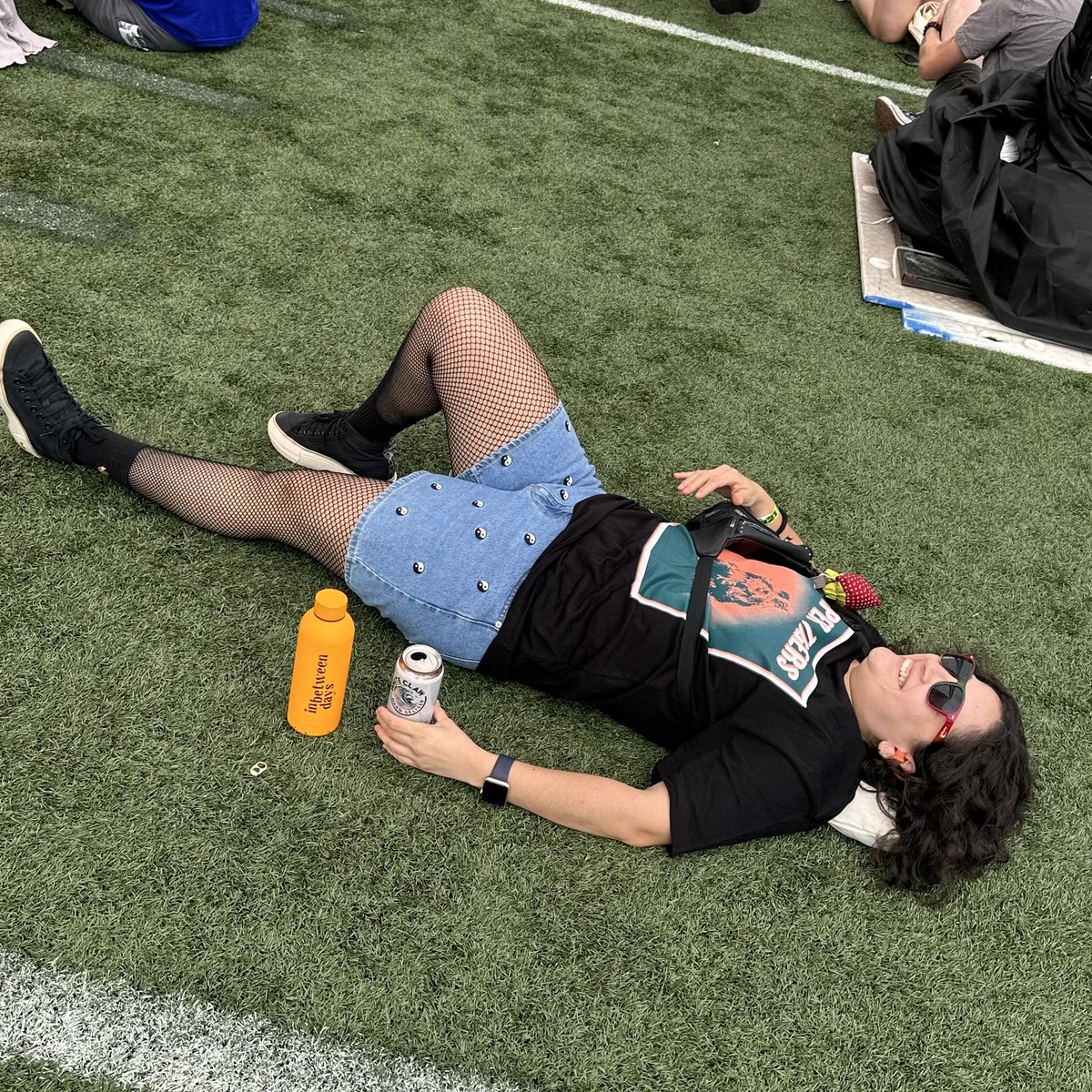 Feeling the vibes at In Between Days with a @whiteclaw in hand