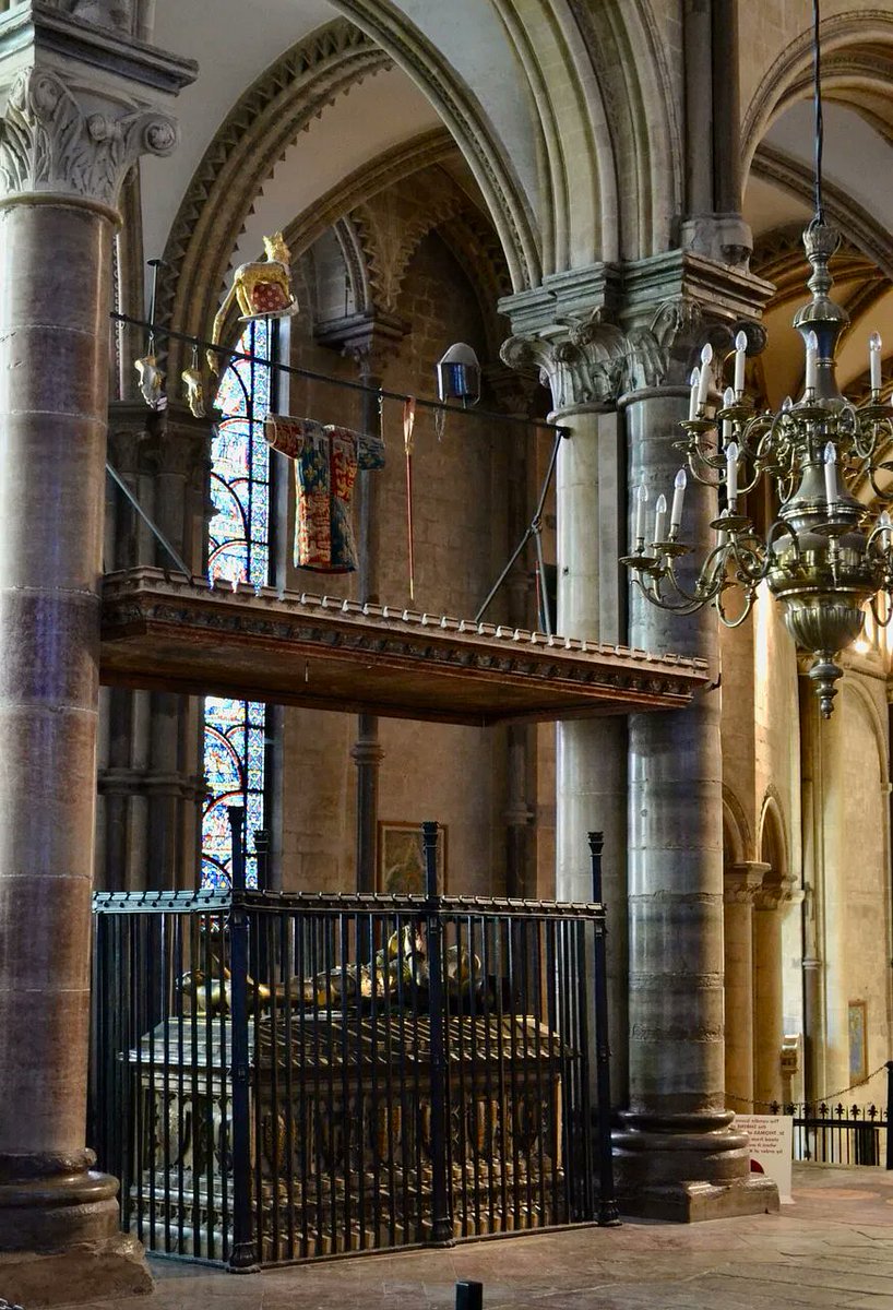 "The tomb of the Black Prince reveals its secrets."

The team believe the Black Prince’s son, Richard II, commissioned both the effigies of his father and grandfather at the same time.

medievalists.net/2021/10/tomb-b…