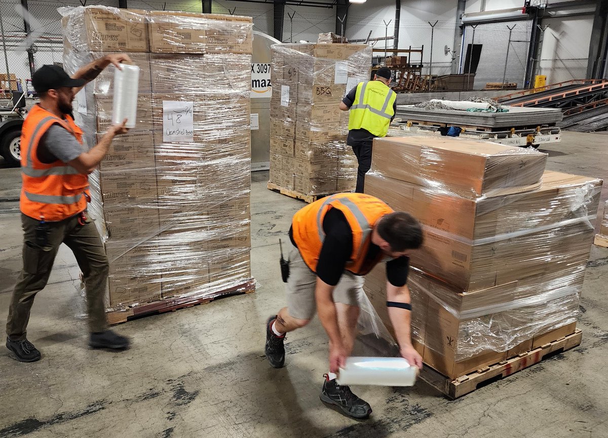 Amazon News tweet media