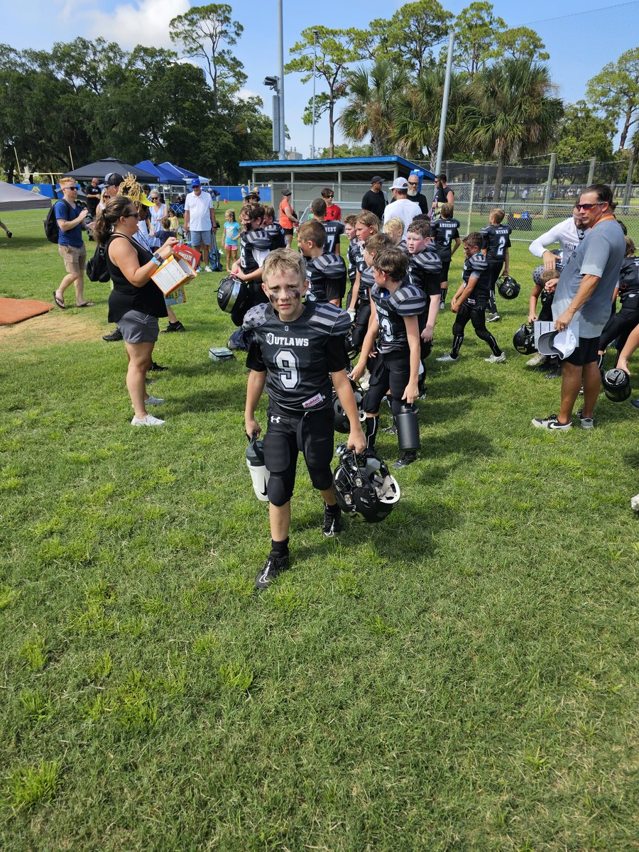 Tarheel_Paul's tweet image. There is nothing on earth like watching your kids play ball. It's a different emotion all to itself. 

Won 1st game 20-0 and 2nd game 48-0. 

My favorite DT had 4 tackles, 2 tackles for loss, and 1 forced fumble. #9God #DaddysHeart