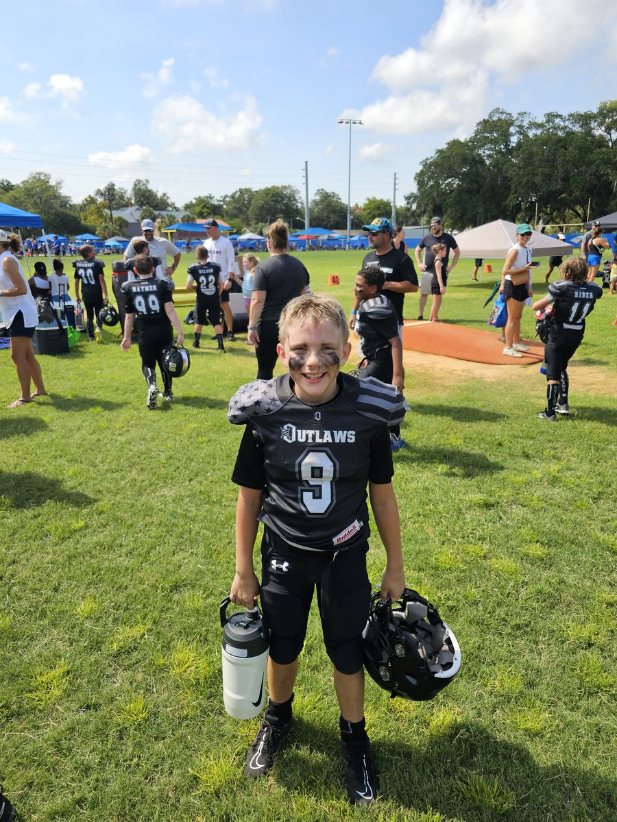 Tarheel_Paul's tweet image. There is nothing on earth like watching your kids play ball. It's a different emotion all to itself. 

Won 1st game 20-0 and 2nd game 48-0. 

My favorite DT had 4 tackles, 2 tackles for loss, and 1 forced fumble. #9God #DaddysHeart