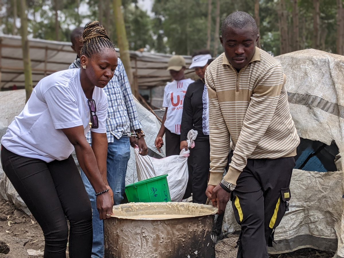 josephine Mudanda (@mudanda1j) on Twitter photo Journée internationale de l'humanitaire, l'est de la RDC 🇨🇩 as tellement besoin de la paix cette journée j la dédié à mes frères de Gomactif chaque jour est un défie a relevé pour nous @ fortune kalunda <a href="/Gomactif/">GOMA ACTIF ⭕️</a> <a href="/GhislainMuhiwaK/">Ghislain MUHIWA. KASEREKA</a> <a href="/kabumba_justin/">Justin KABUMBA</a> Journée internationale de l'humanitaire, l'est de la RDC 🇨🇩 as tellement besoin de la paix cette journée j la dédié à mes frères de Gomactif chaque jour est un défie a relevé pour nous @ fortune kalunda <a href="/Gomactif/">GOMA ACTIF ⭕️</a> <a href="/GhislainMuhiwaK/">Ghislain MUHIWA. KASEREKA</a> <a href="/kabumba_justin/">Justin KABUMBA</a>