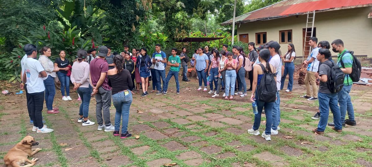 cuununan's tweet photo. Circuito y Exhibición de las diferentes especies de flora y fauna que existen en nuestro Jardín Botánico UNAN-León, en saludo al 77 aniversario del natalicio de nuestro comandante Edgard Munguía Álvarez.

#CUUN1914 
#ALCUUNMUNGUIA https://t.co/M2R80ogD4R