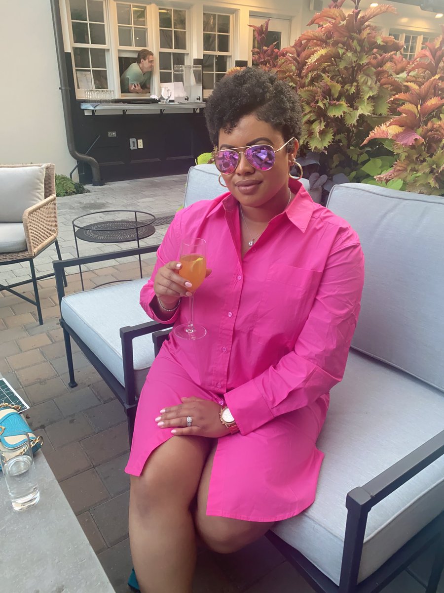 TaleahSings's tweet photo. Stepped out last night &amp; had so much fun! Long live the summer time 💕
-
#ootd #ootn #fashionlover #colorblock #nightlife #outdoorspace #summer2023 #fun #fancy #carefree #creative #artist #TaleahSings #TaleahK https://t.co/xsAk93GqHN