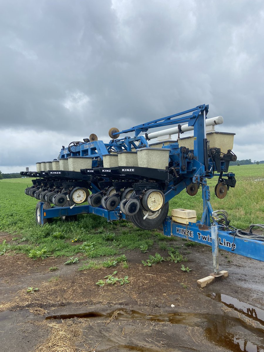 FOR SALE

Kinze twin line corn planter. 
12 row 
Dry fert with cross fill auger 
Precision finger meters
M3 monitor. 
Early 90s 
$16,500
Call 519-282-5906
Located in Iona Station