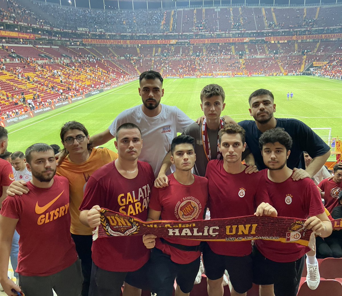 BU SENE DE ŞAMPİYONLUKLAR GÖRECEĞİZ GALATASARAY! #ultrAslanUNI #uAUNIHaliç