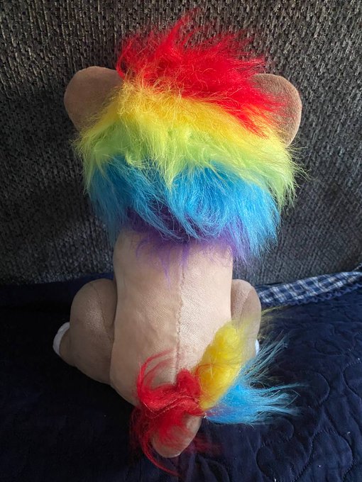 Like plushies? Lions? Pride? Look no further, come get your (nearly 1 foot tall) lion Plushie PreOrder<a href="/tag/ttfc2023"class="tags"><span>#ttfc2023</span></a>