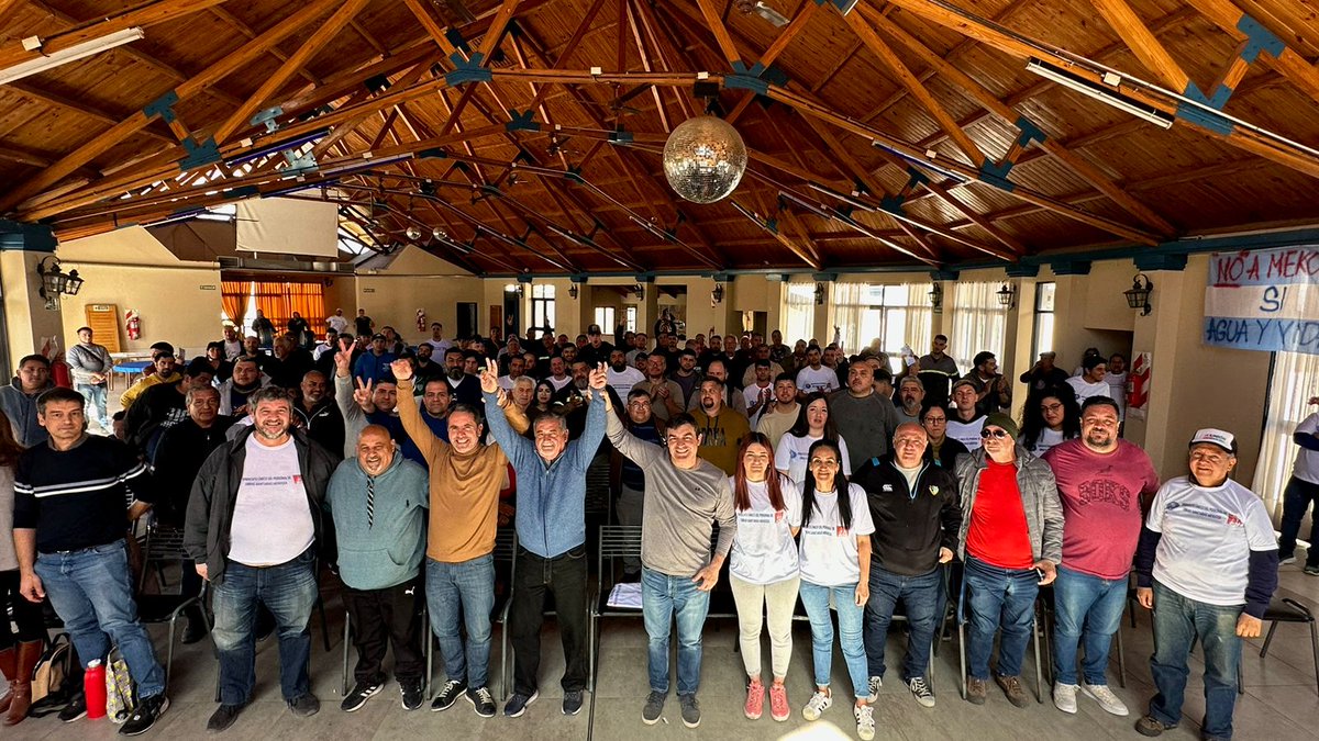omardemarchi's tweet photo. Seguimos creciendo.

La @UnionMendocina le da la bienvenida al Sindicato Único de Personal de Obras Sanitarias (SUPOS).

Participamos junto a @JorgeDifonso de una gran reunión encabezada por el Secretario General Daniel Canone, la Comisión Directiva, Delegados y afiliados. 🧵👇🏽 https://t.co/ti3VFg9Sbd