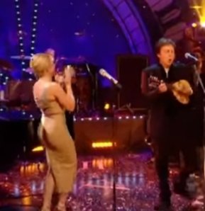 #KylieMinogue & #SirPaulMcCartney, #JoolsHolland Hootenanny.