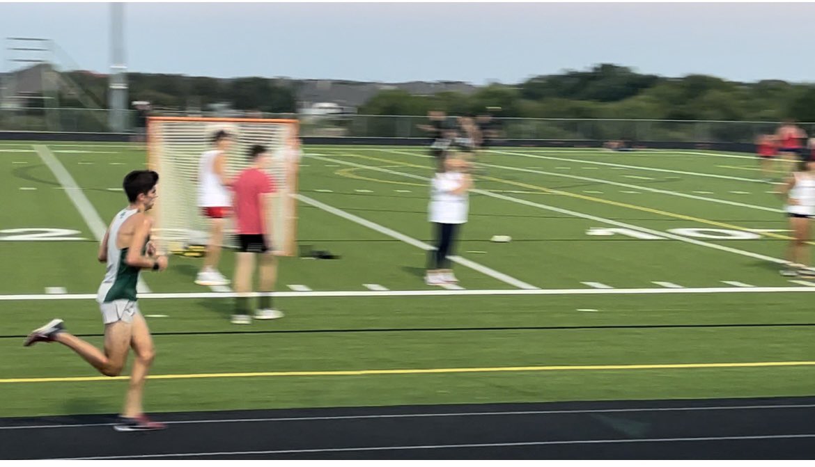 PR of 9:27 at the Southlake Carroll 3200m.