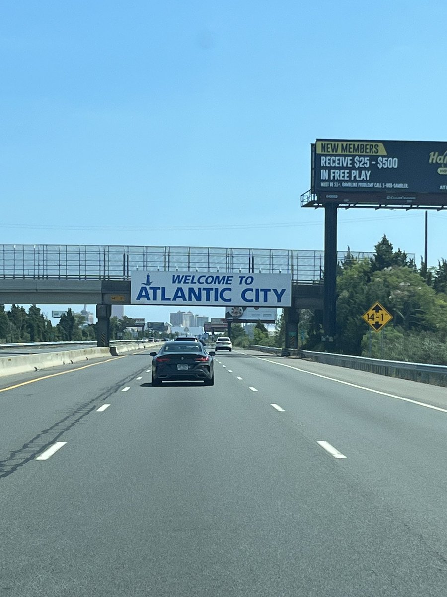 ThomasLipko's tweet image. In AC for the @mattrife show. Let’s goooo!! #AC #LetsGo