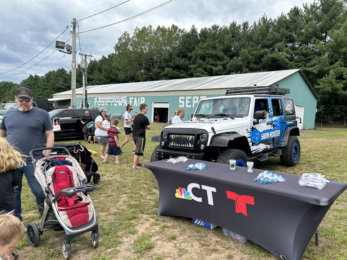 SnowMonster tweet media