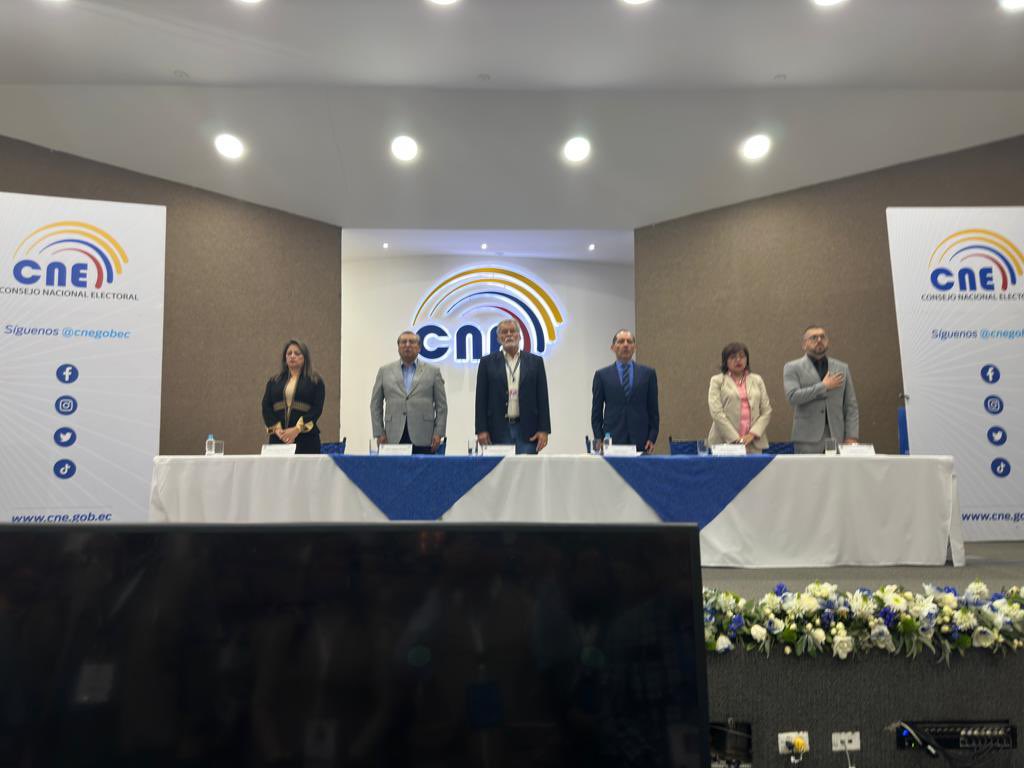 CopppalObserva's tweet photo. Un equipo de la MOE acompaña en Quito la instalación del Voto en el Exterior de las y los ecuatorianos. https://t.co/WSLqsAXNy8